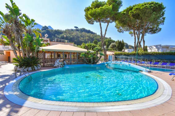 Estate al Cristallo Palace: lastminute settembre con centro benessere, mare e trattamenti termali